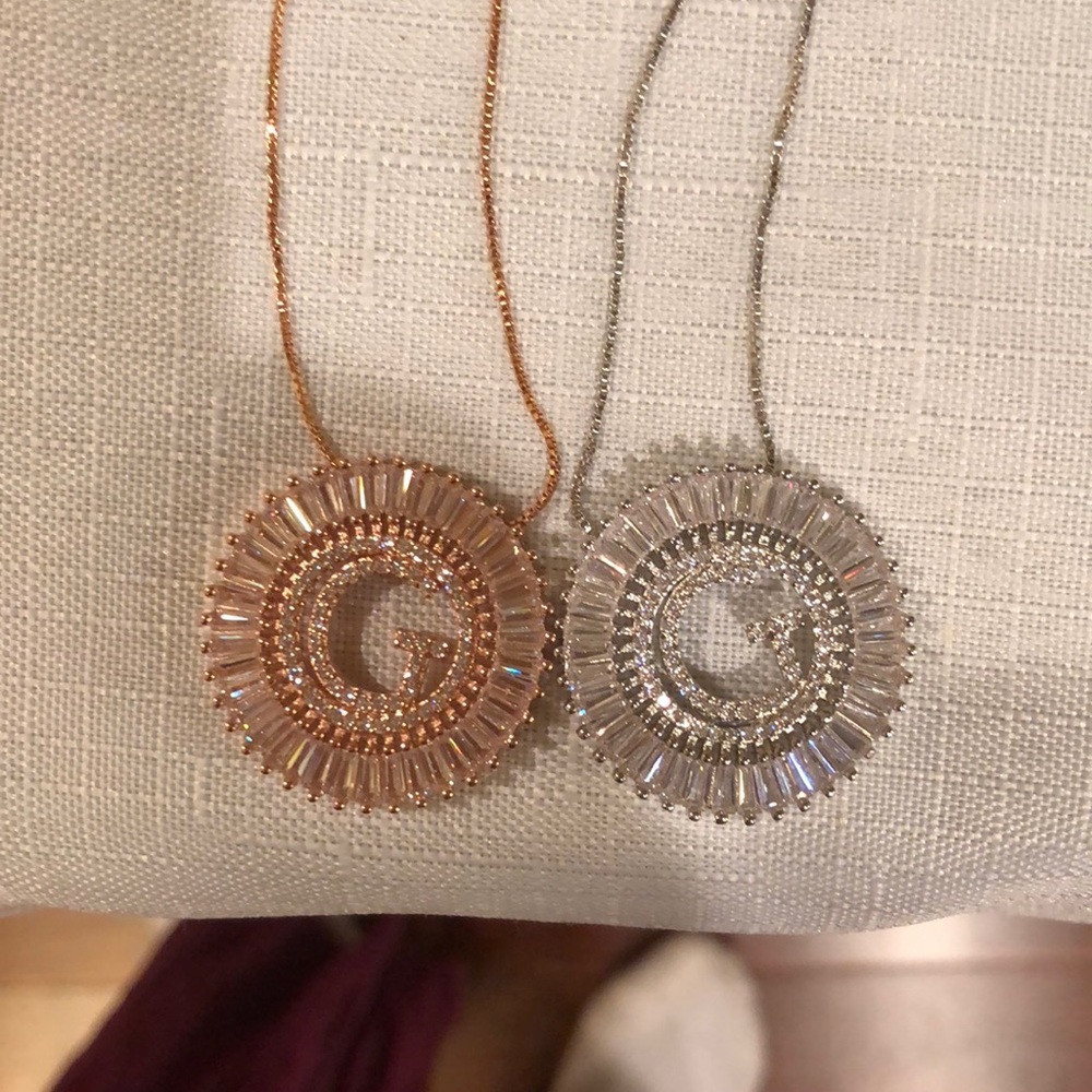 Initial. necklace G - Picture 2 of 4